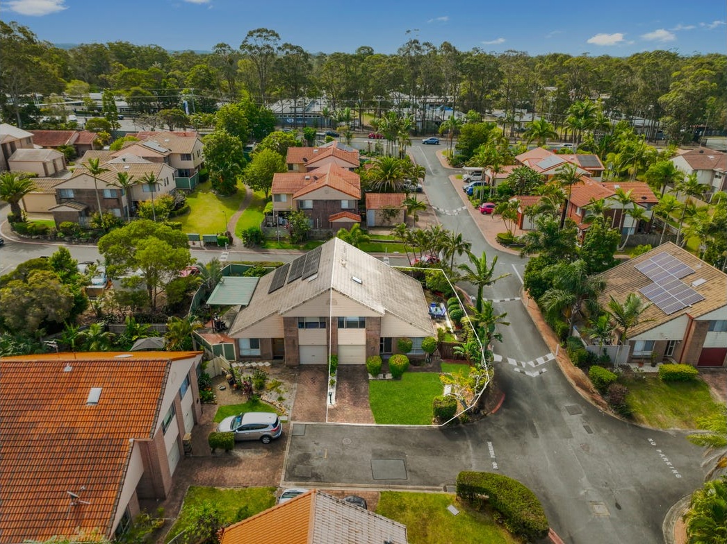 55/601 Pine Ridge Road photo 2